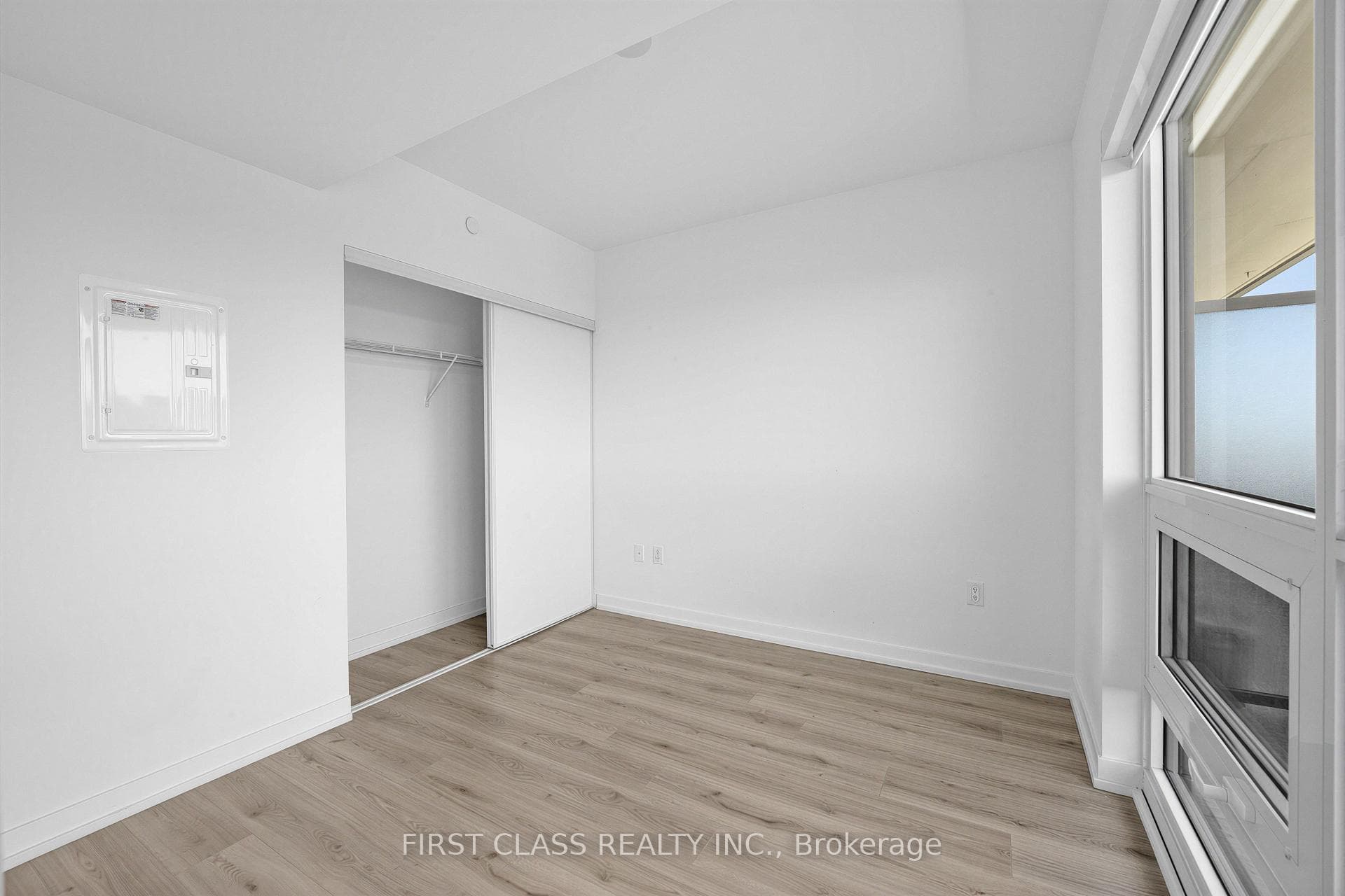 395 Bloor Street Unit 4203 photo 13