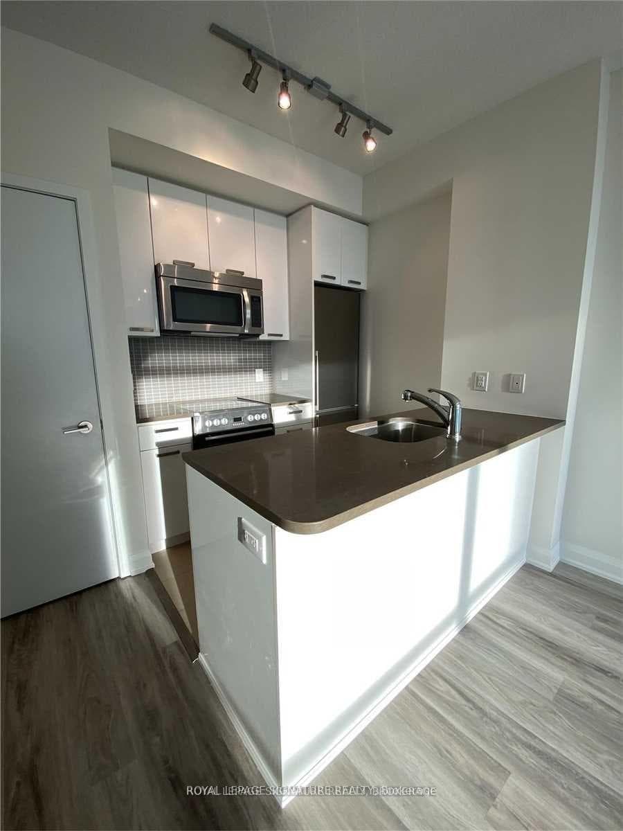 295 Adelaide Street Unit 3410 photo 3