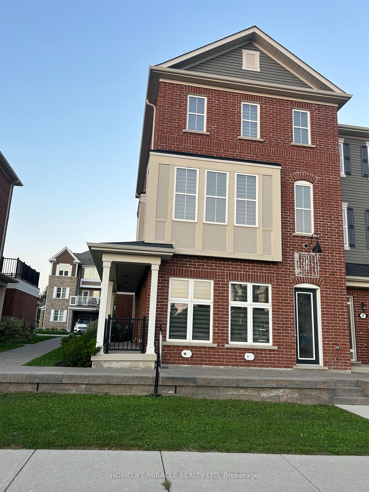 22 Spring Creek Drive Unit 6 photo 1