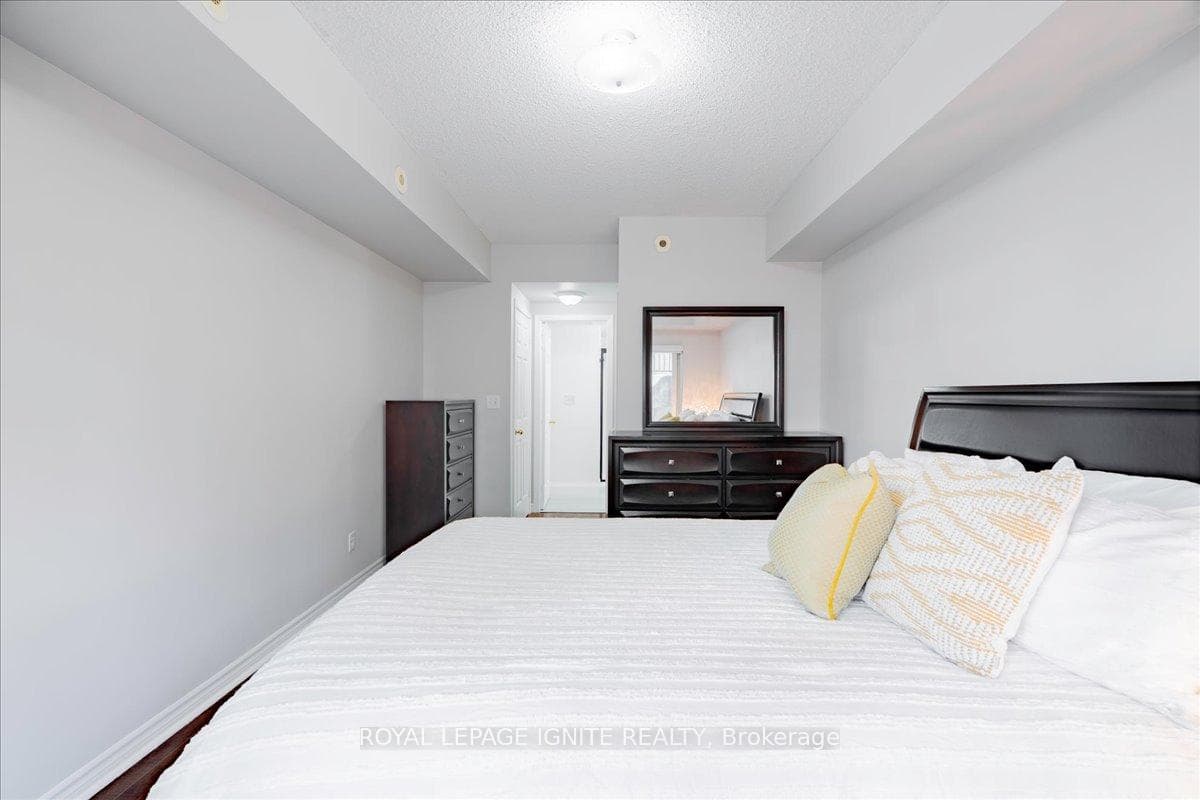 3035 Finch Ave Avenue Unit 1004 photo 23