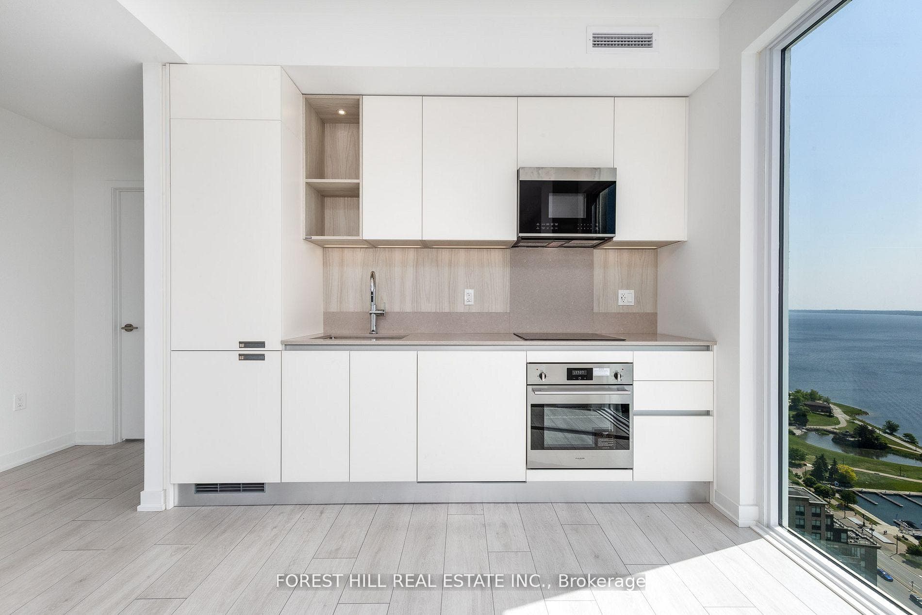 39 Mary Street Unit 2709 photo 3