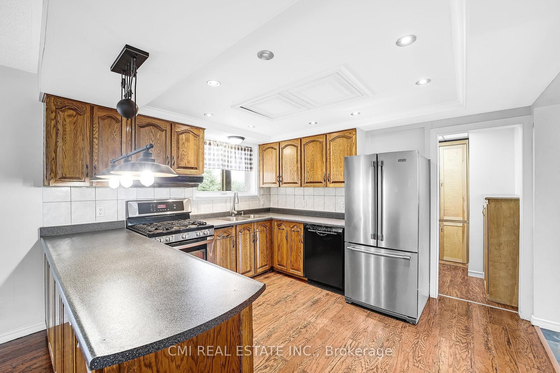 96 Elgin Street photo 5