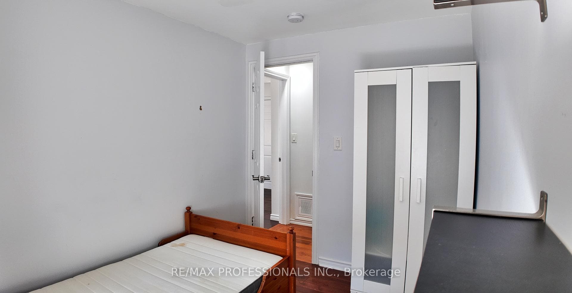 5 Farmbrook Road Unit B photo 12