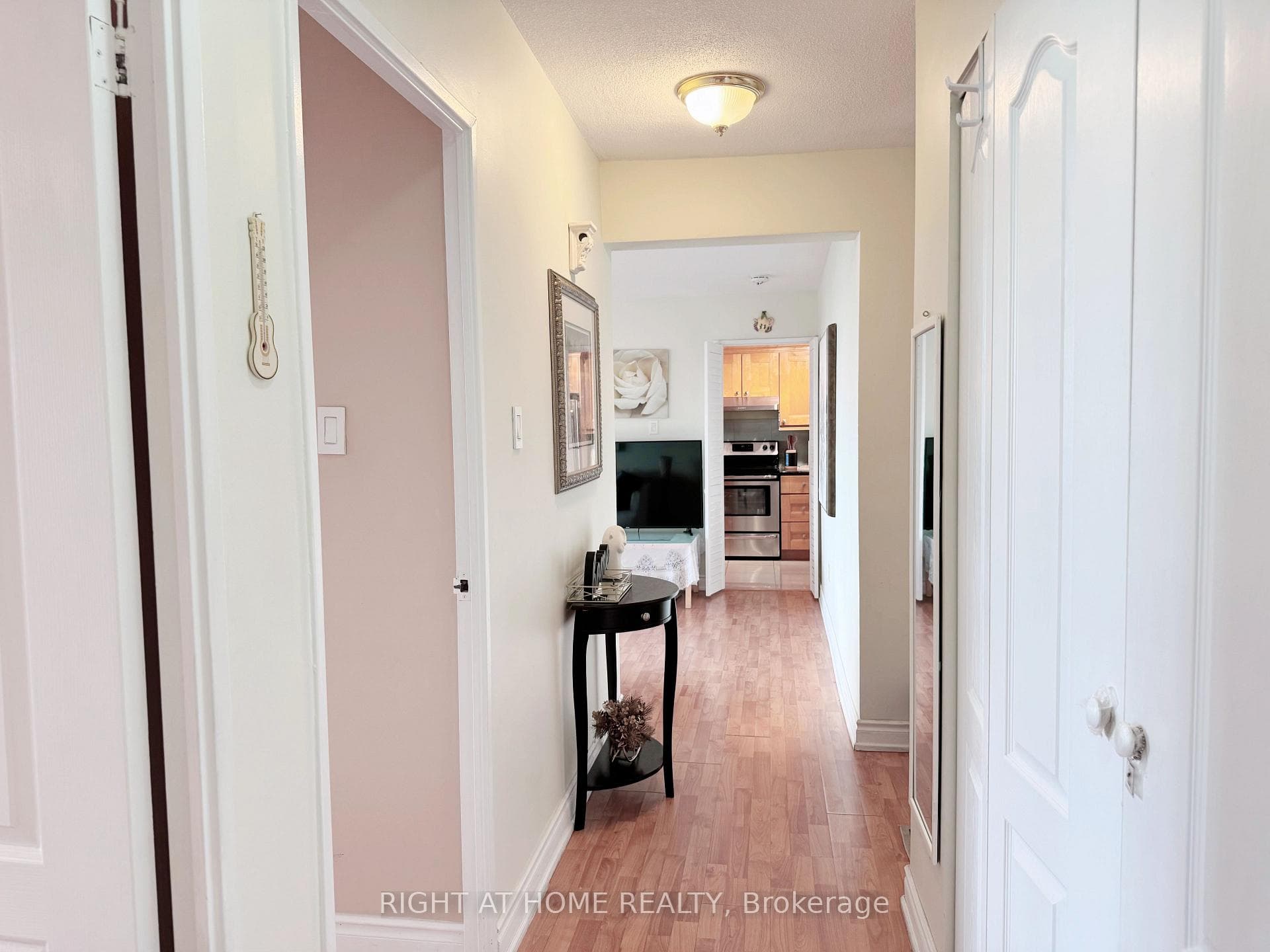 260 Seneca Hill Drive Unit 505 photo 4