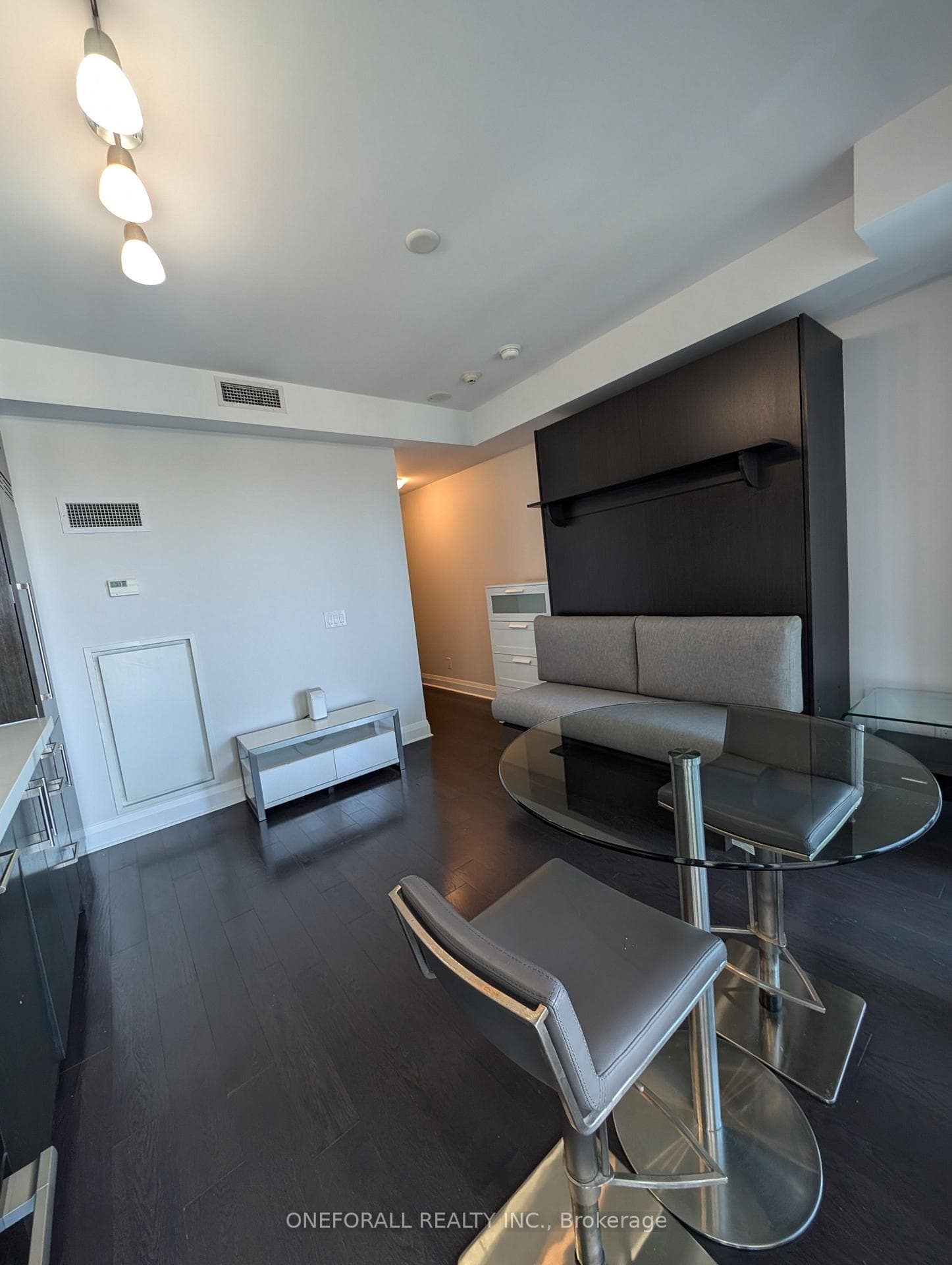 1080 Bay Street Unit 907 photo 19
