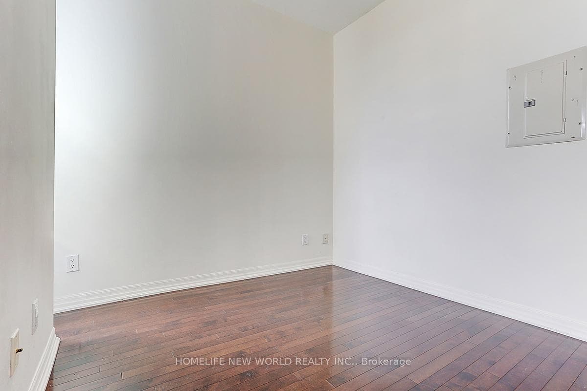 770 Bay Street Unit Ph506 photo 17