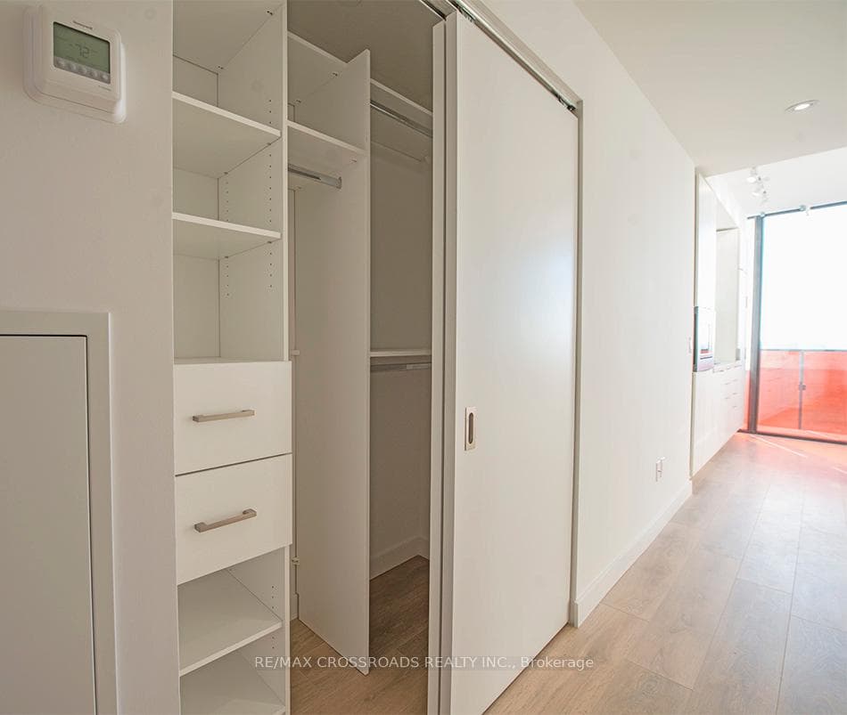 215 Queen Street Unit 2503 photo 3