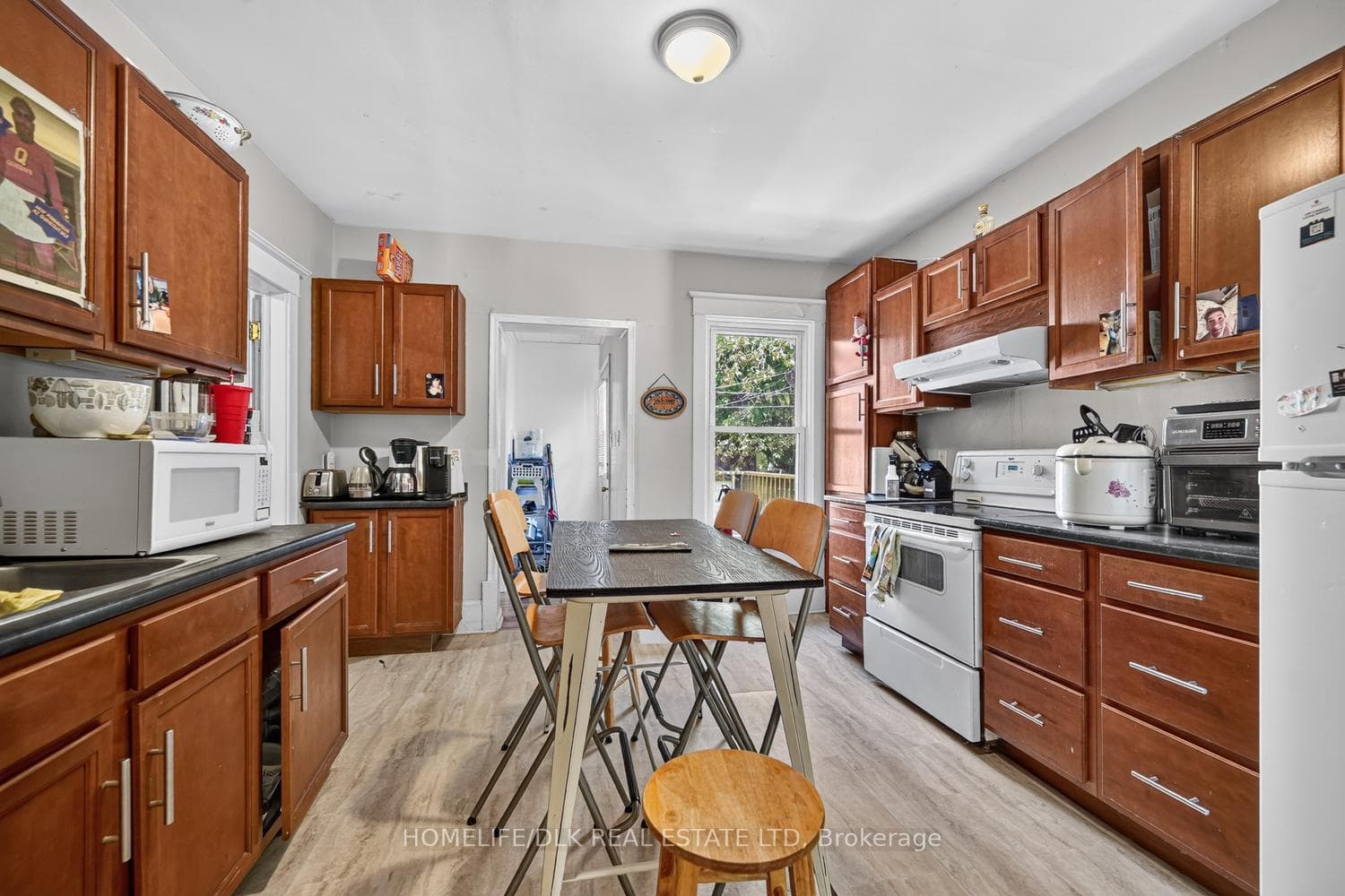 427 Earl Street photo 11
