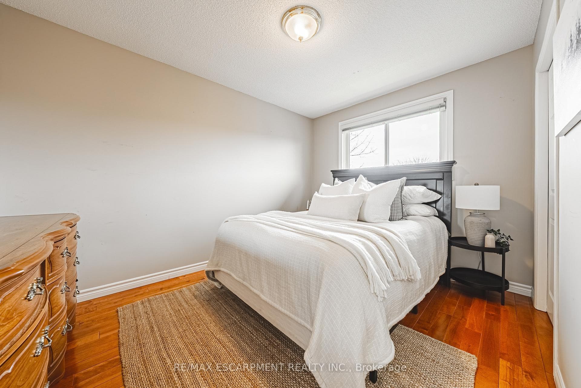 1 Charing Drive photo 29