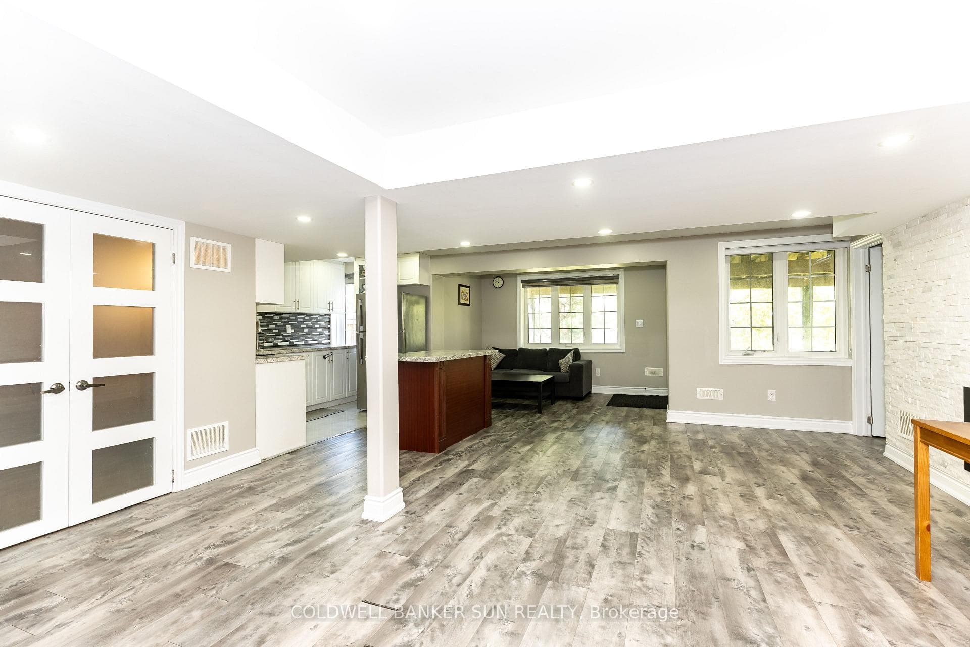 48 Hanbury Crescent photo 36
