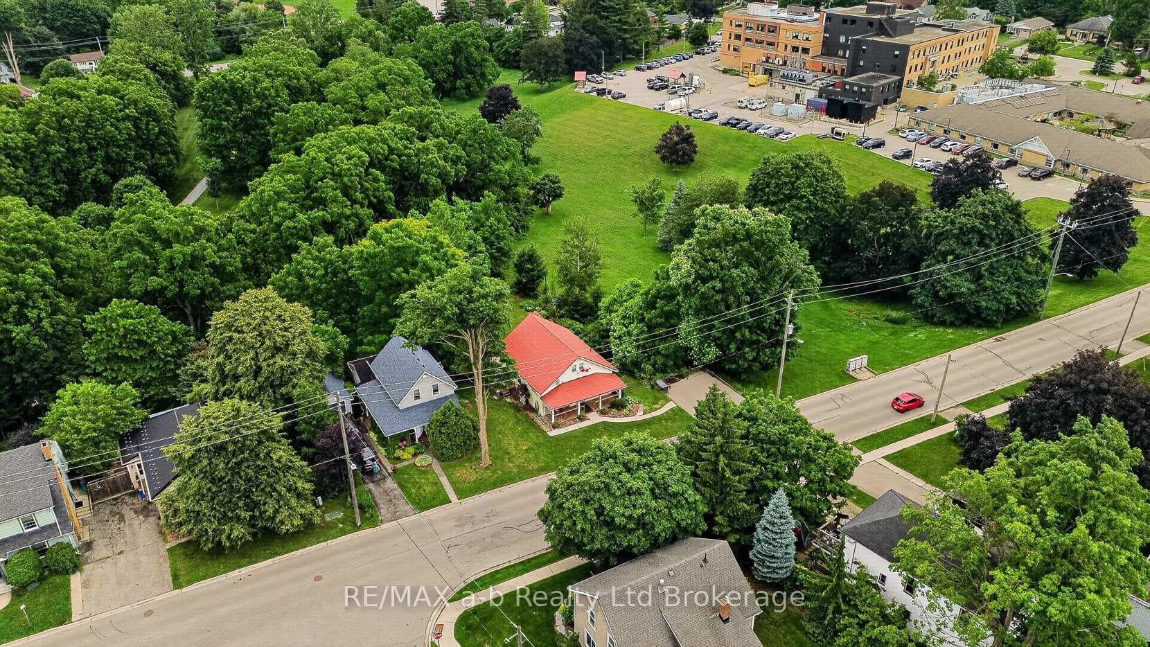 301 Thames Street photo 32