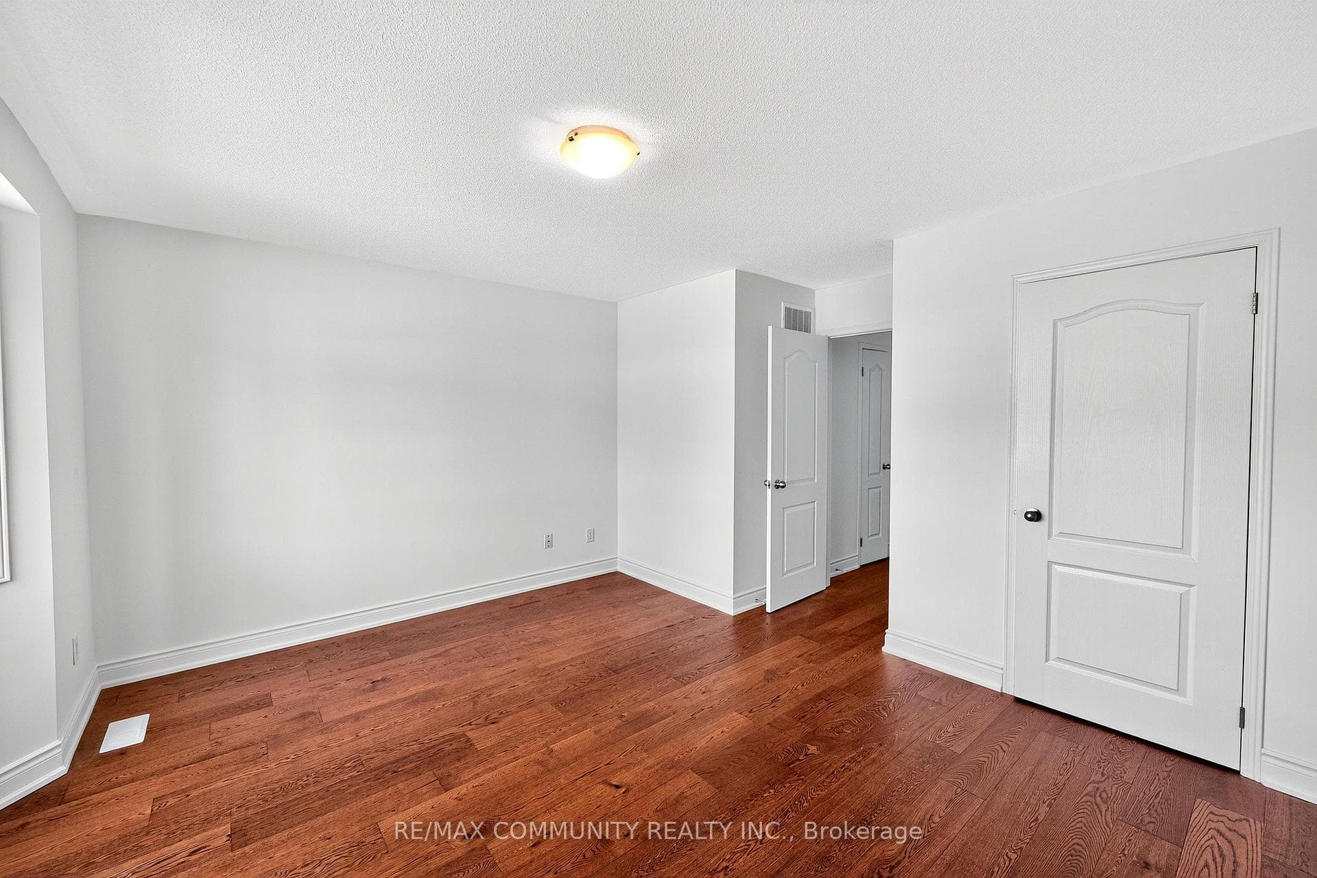 775 Mccue Drive photo 31