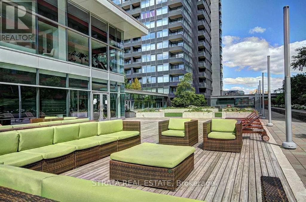4K Spadina Avenue Unit 920 photo 21