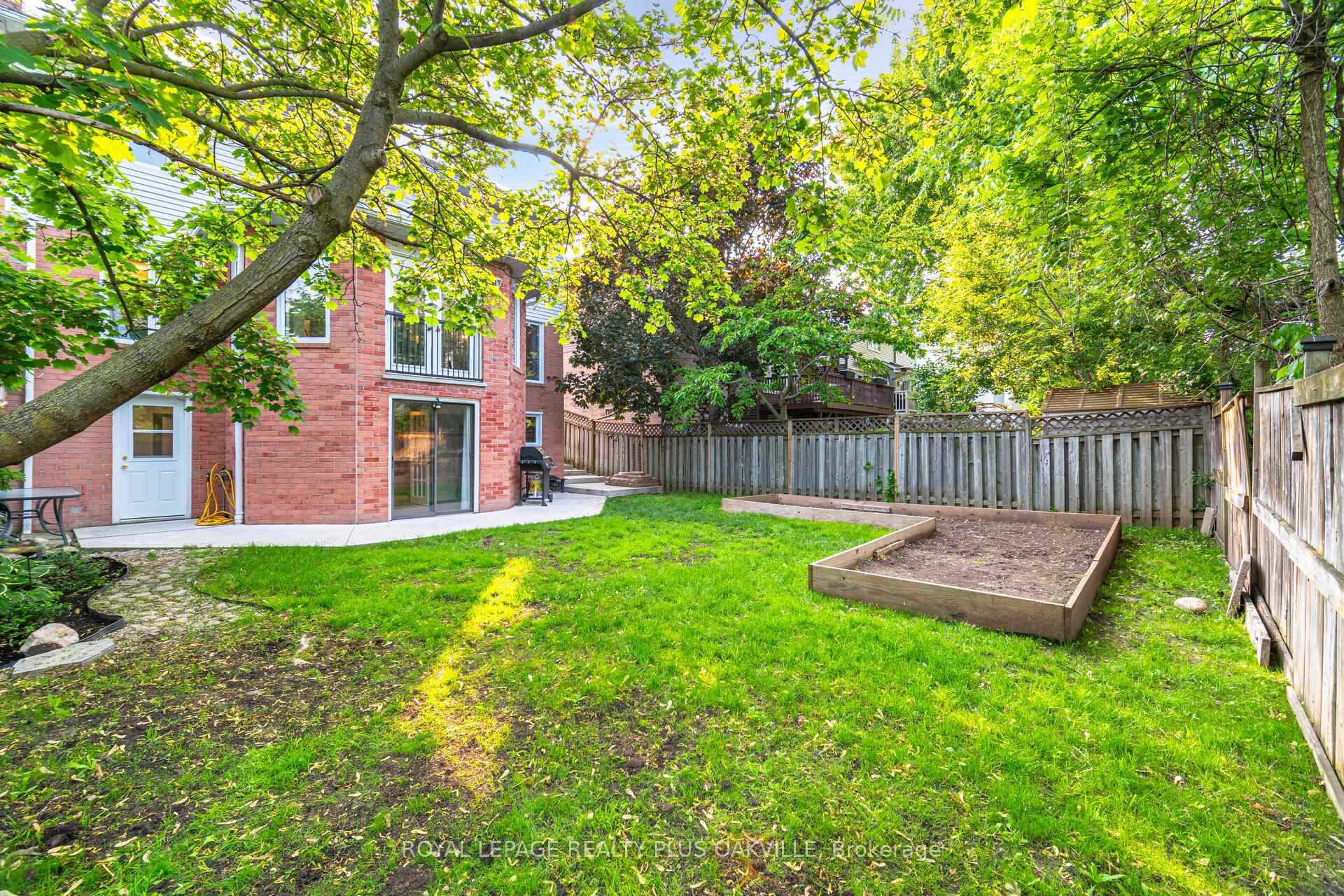 1294 Hammond Street photo 48