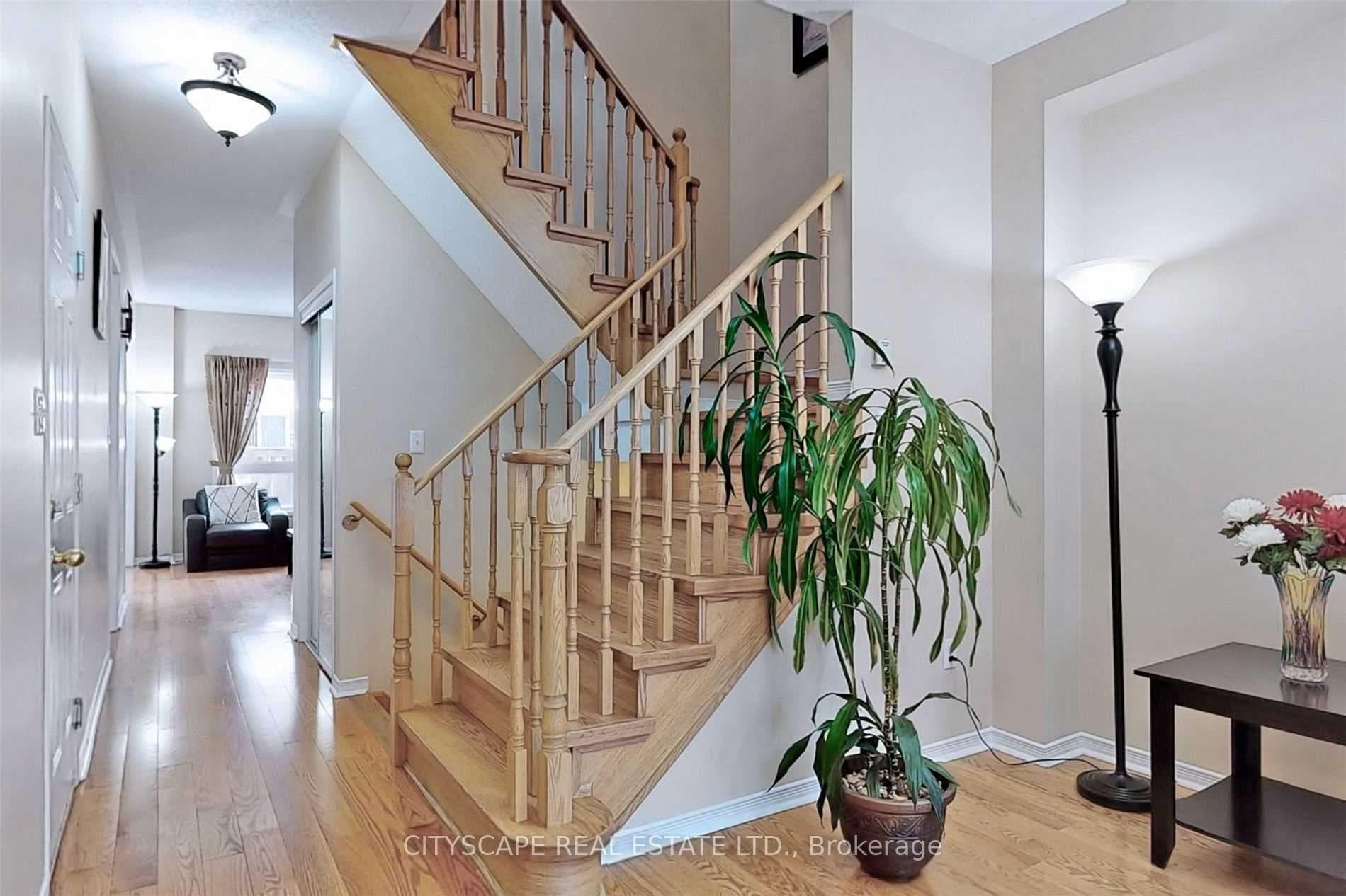 427 Hobbs Crescent photo 18