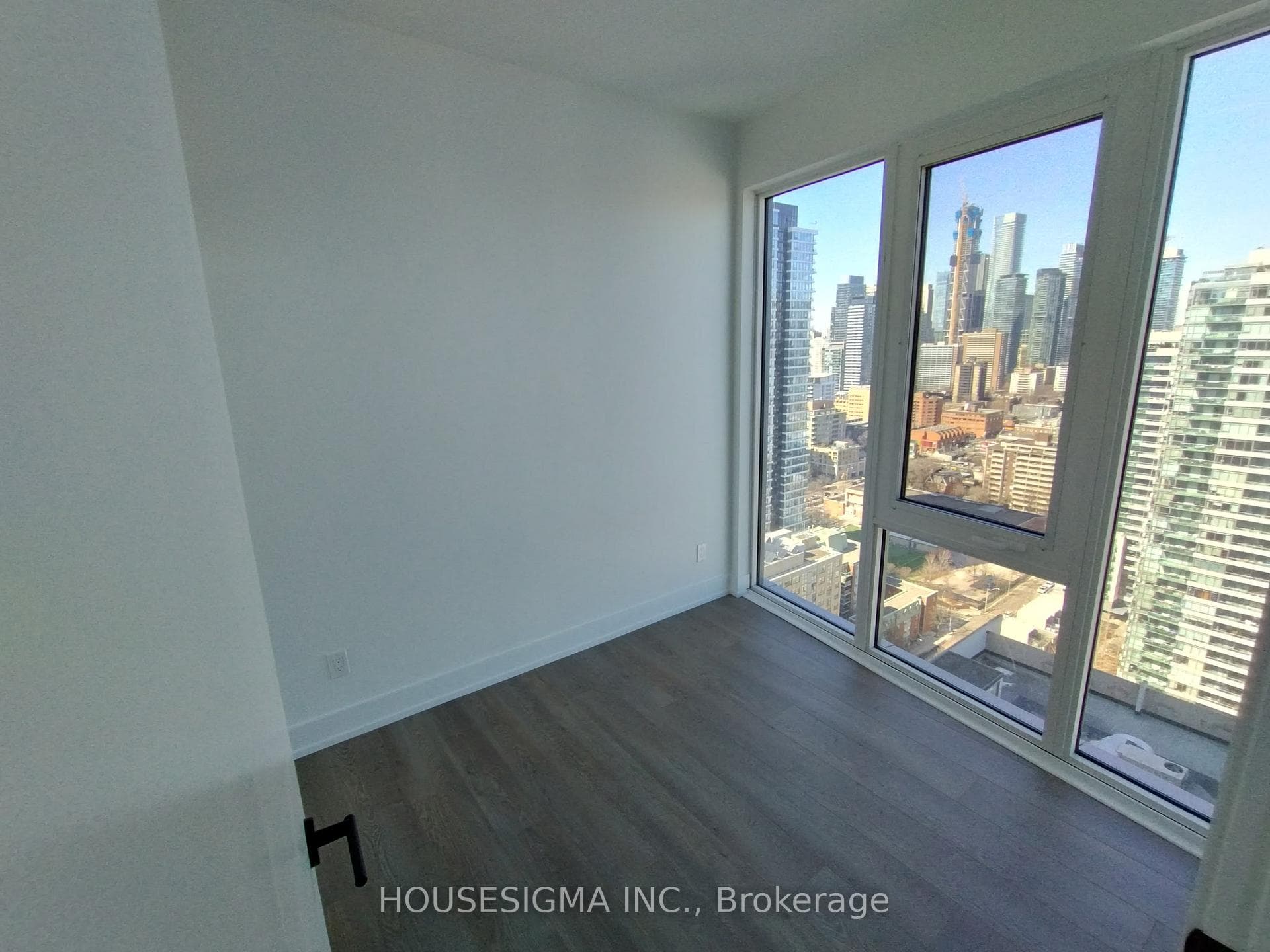 308 JARVIS Street Unit 2911 photo 8