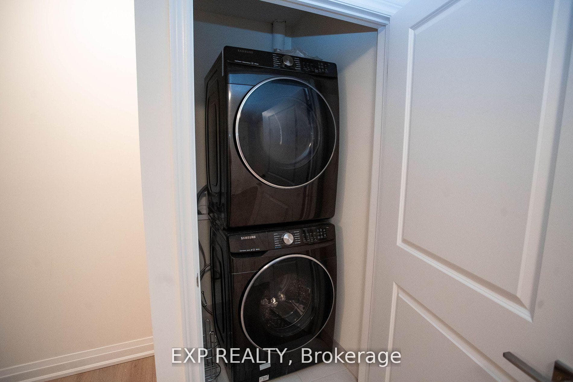 445 Ontario Street Unit 105 photo 8