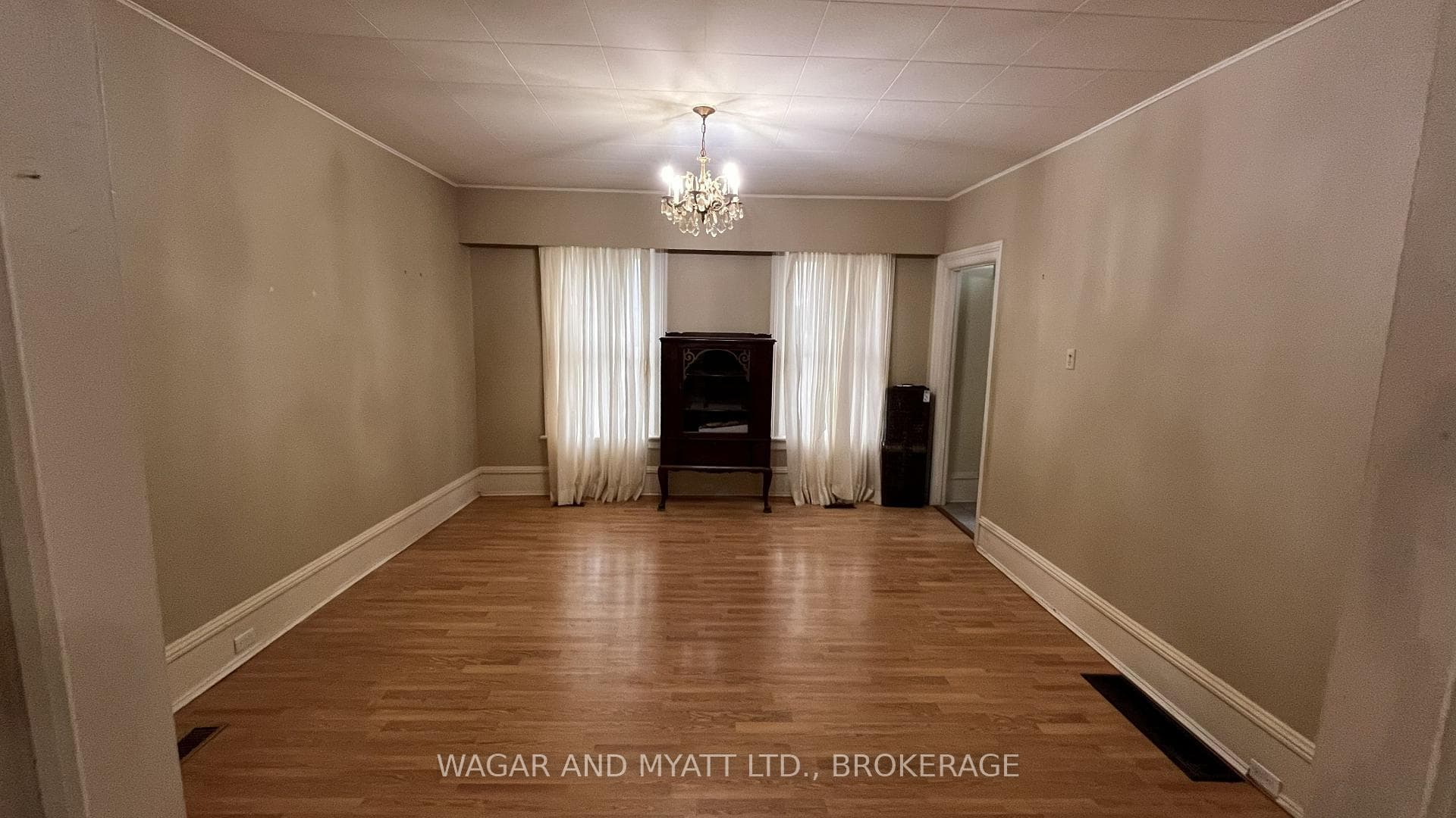 226 CAMDEN Road photo 8