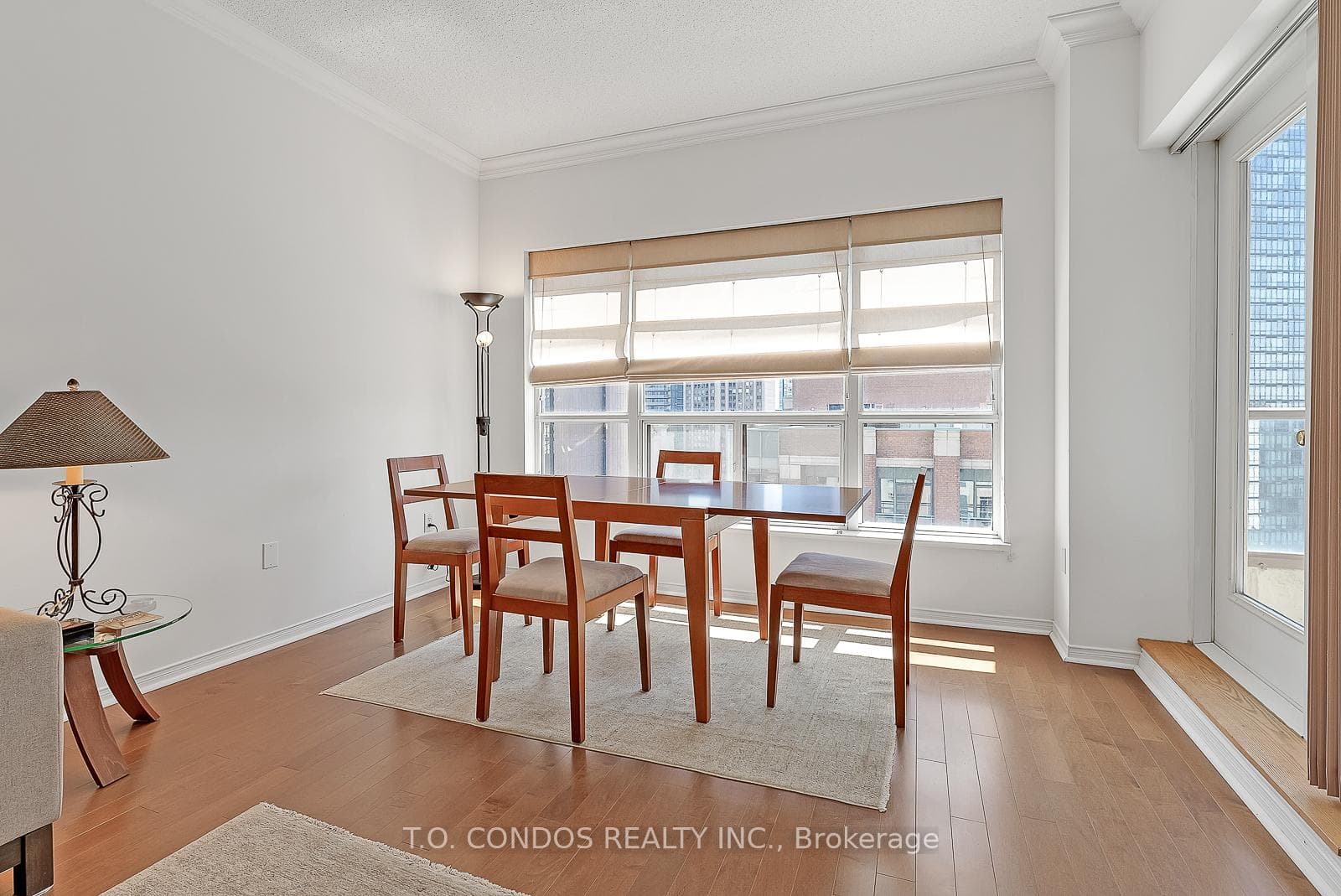 909 Bay Street Unit 1806 photo 17