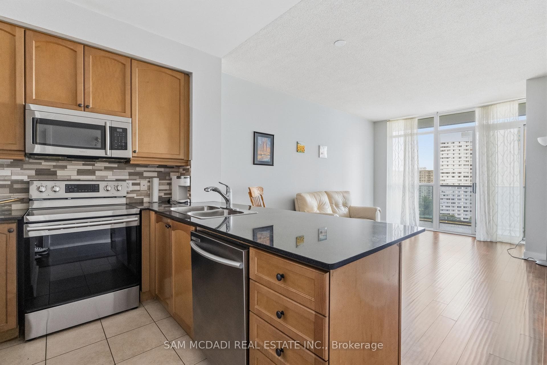 80 Absolute Avenue Unit 1205 photo 9
