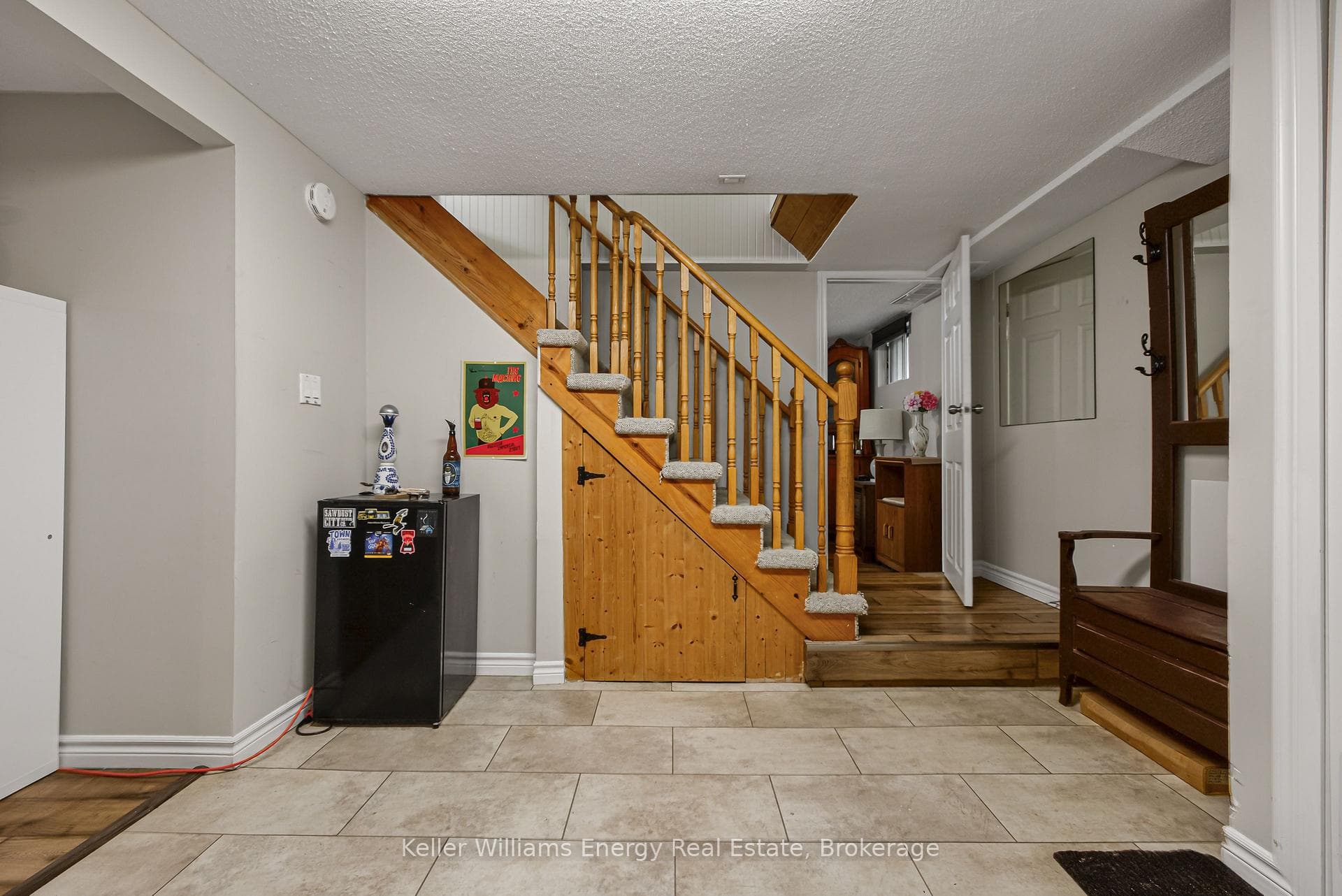 405 Bernhard Crescent photo 22