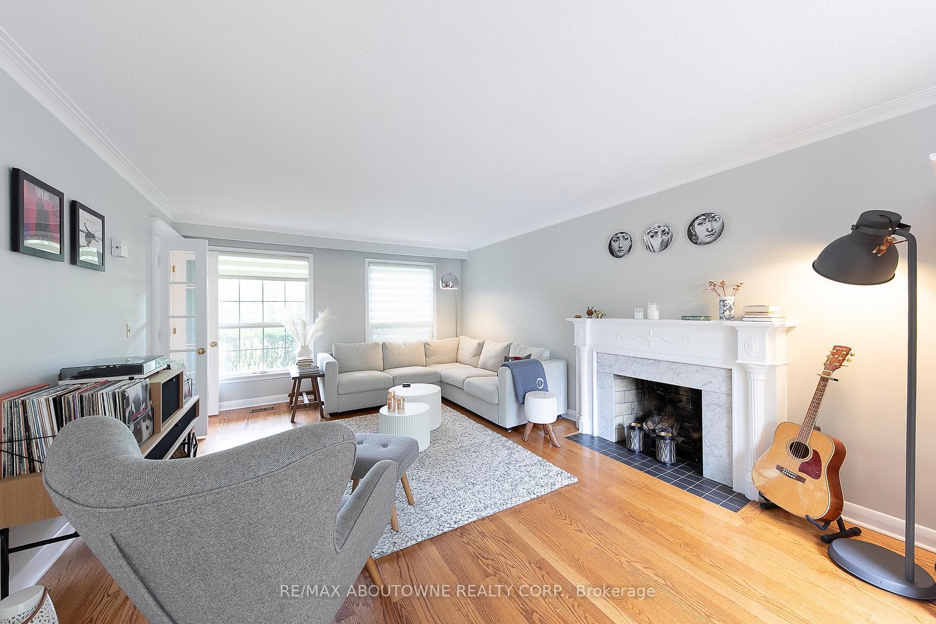1290 Braeside Drive photo 8