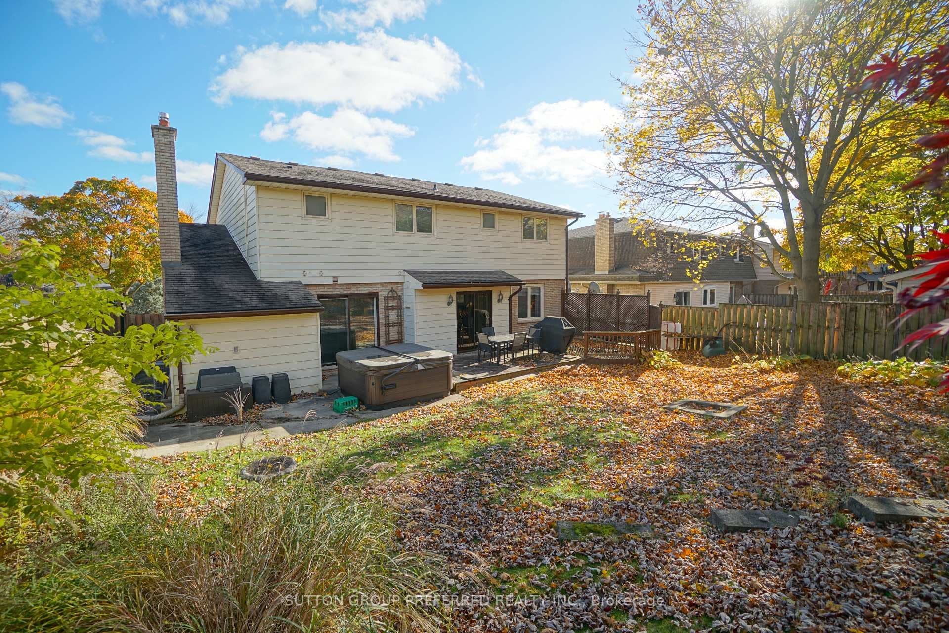 707 Cranbrook Road photo 9