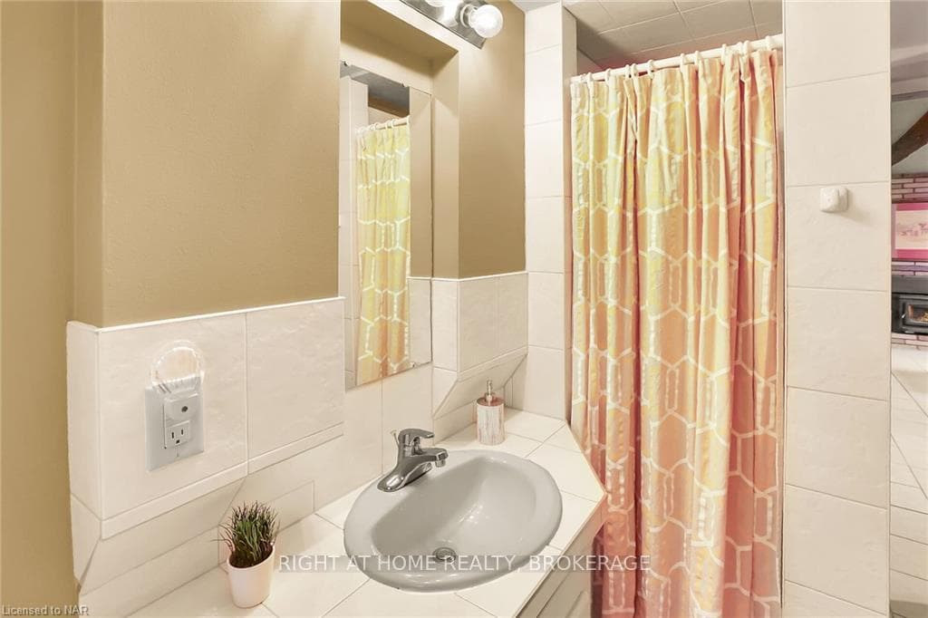 55 AQUADALE Drive photo 19