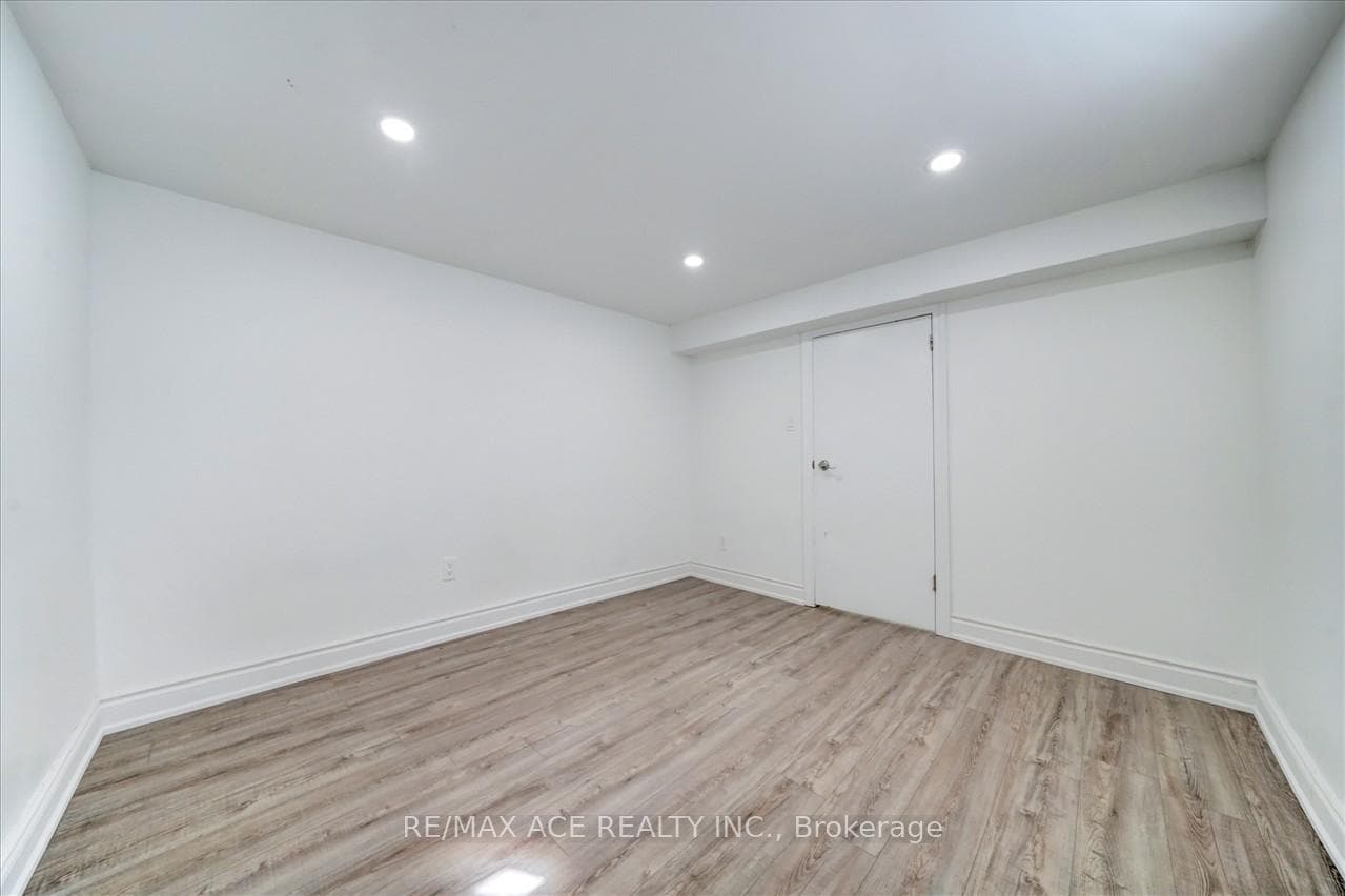 20 Martindale Road photo 28