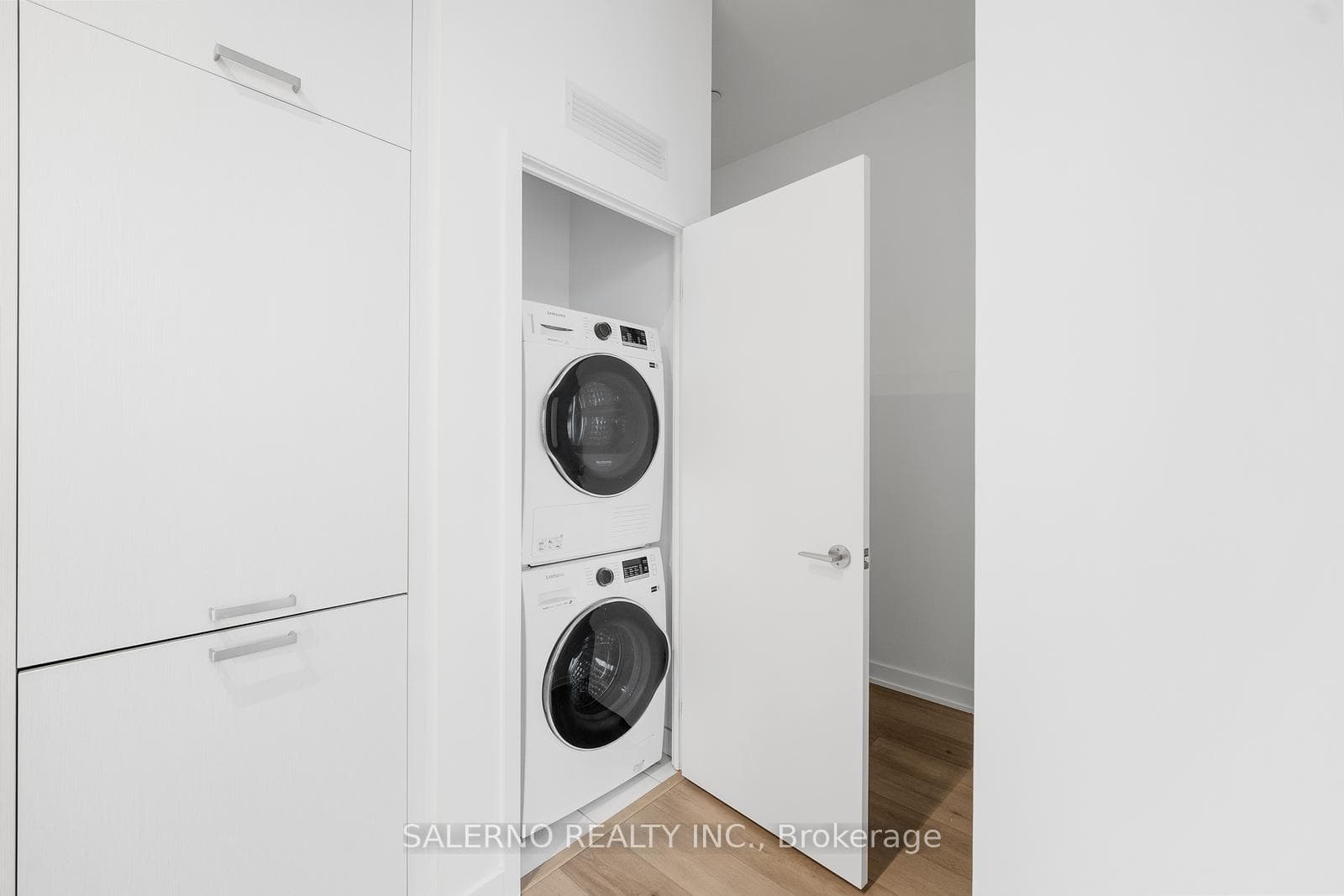 10 Honeycrisp Crescent Unit 105 photo 17