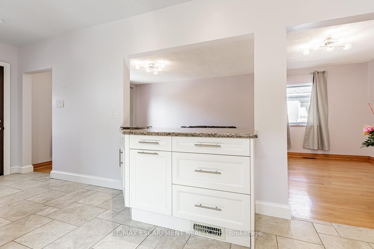 19 Stock Ave - Kitchen Island / Living Room