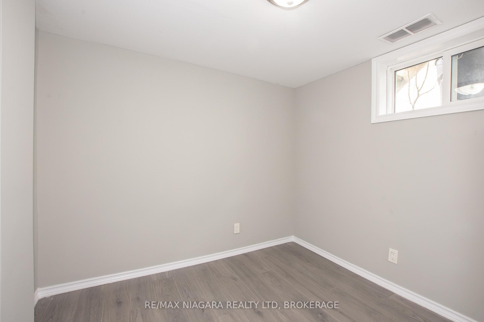 4 Manchester Avenue photo 16
