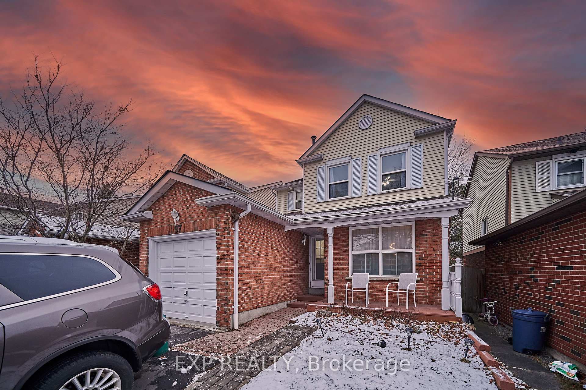 97 Kirby Crescent photo 1