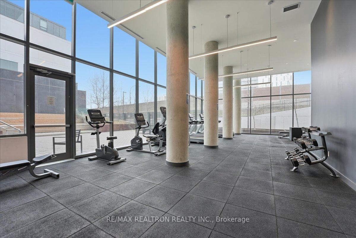 120 Varna Drive Unit 1004 photo 25
