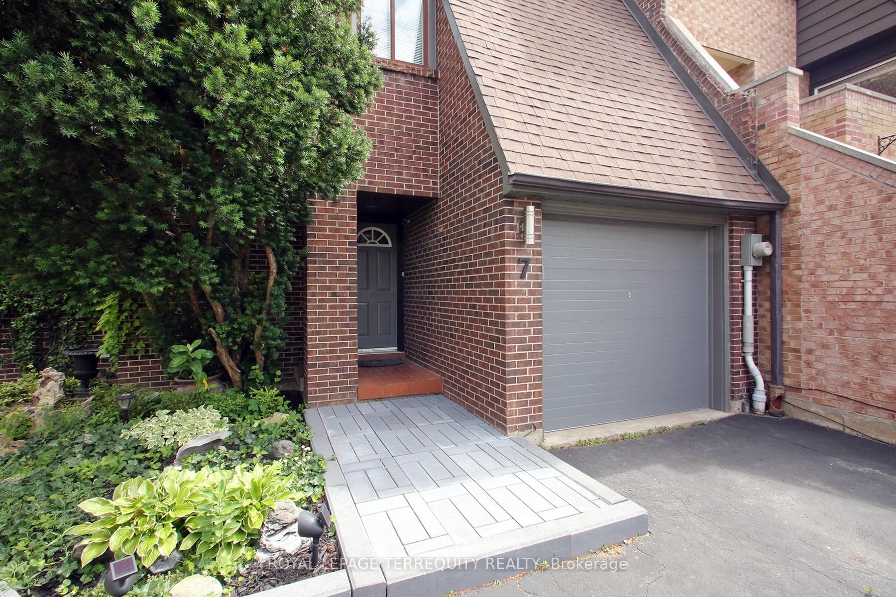 7 Stoneham Road photo 2