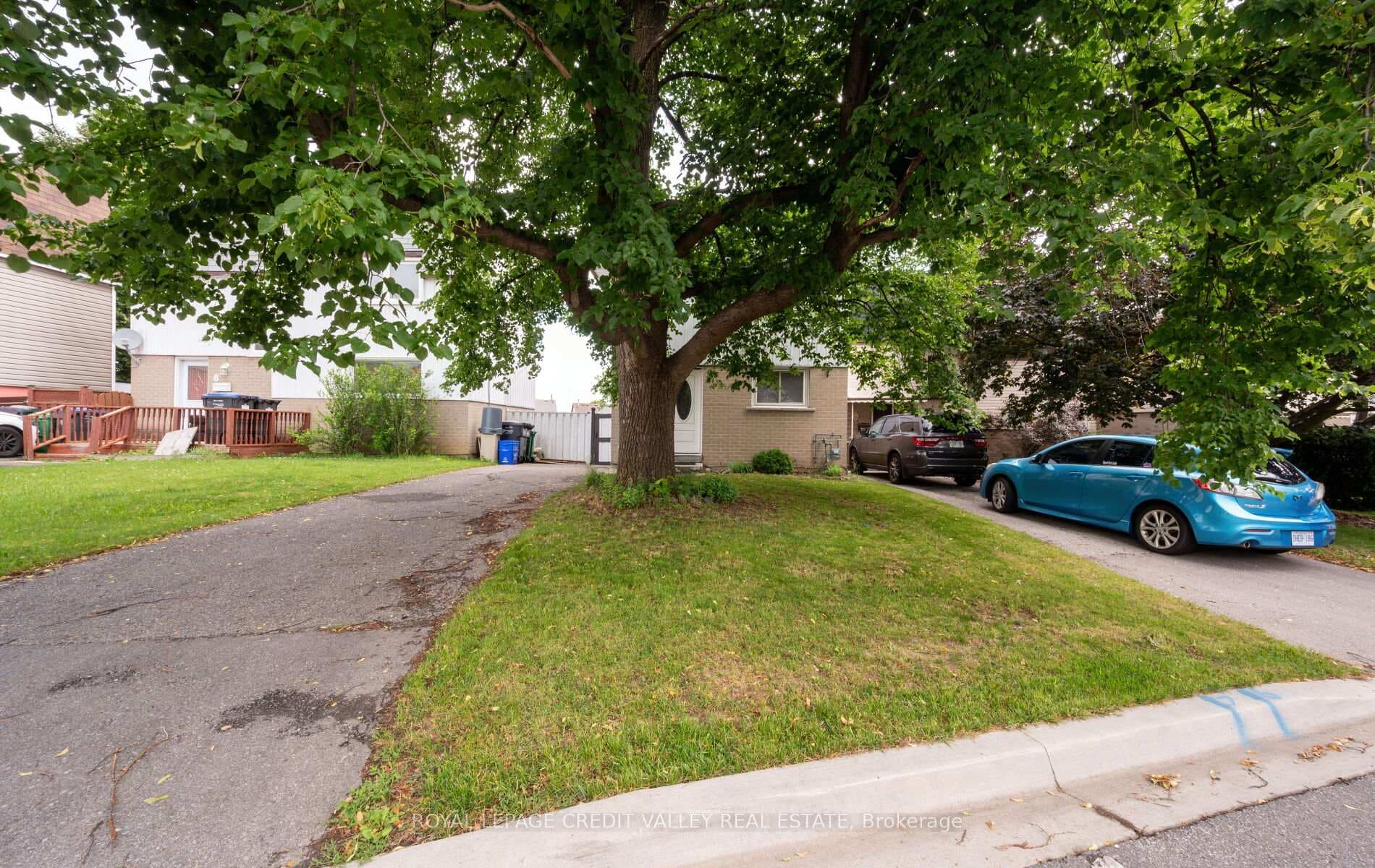 7 Hillpark Trail photo 2