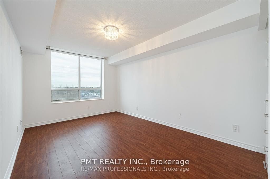 5233 Dundas Street Unit 819 photo 9