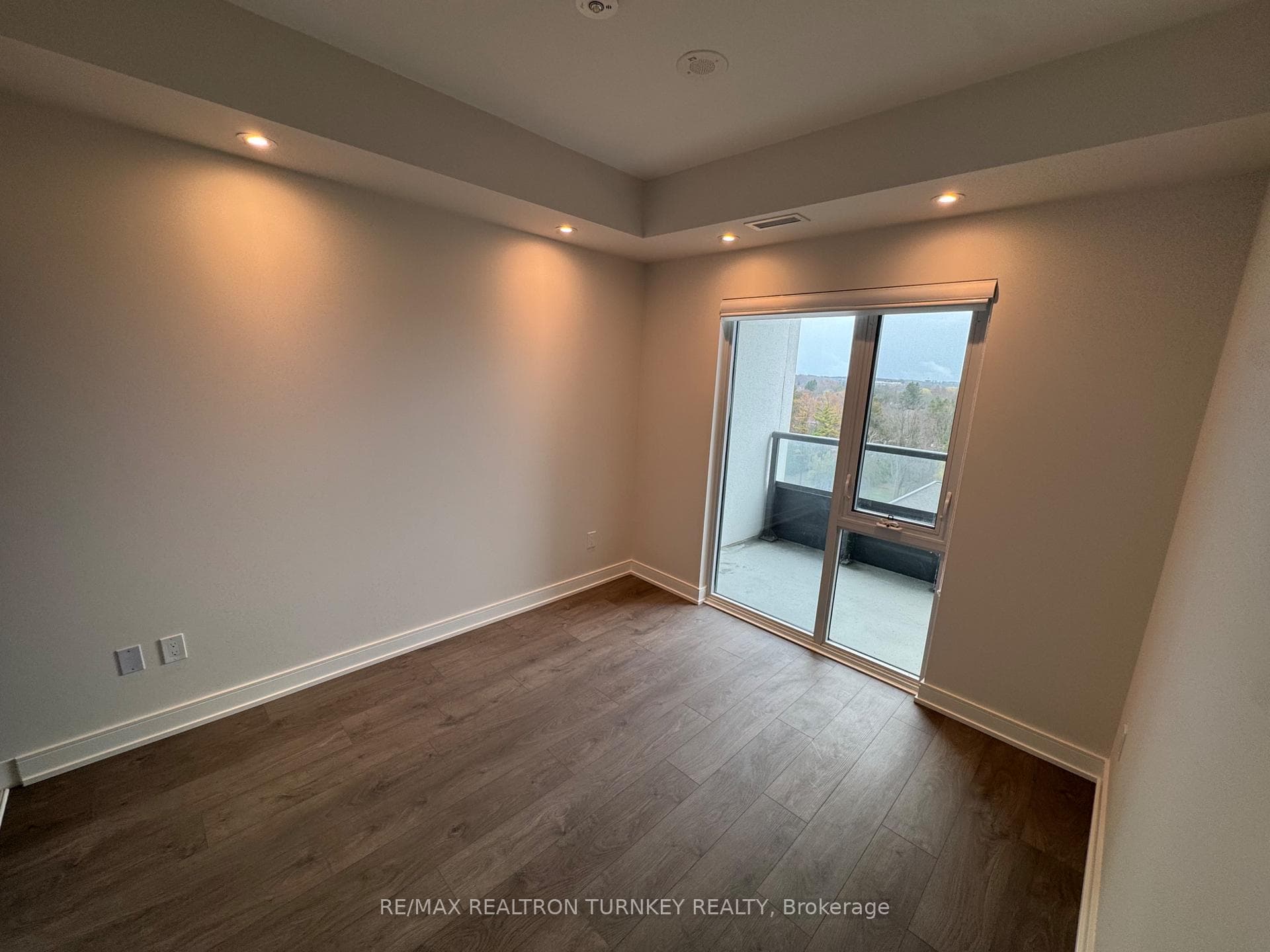 715 Davis Drive Unit 905 photo 15
