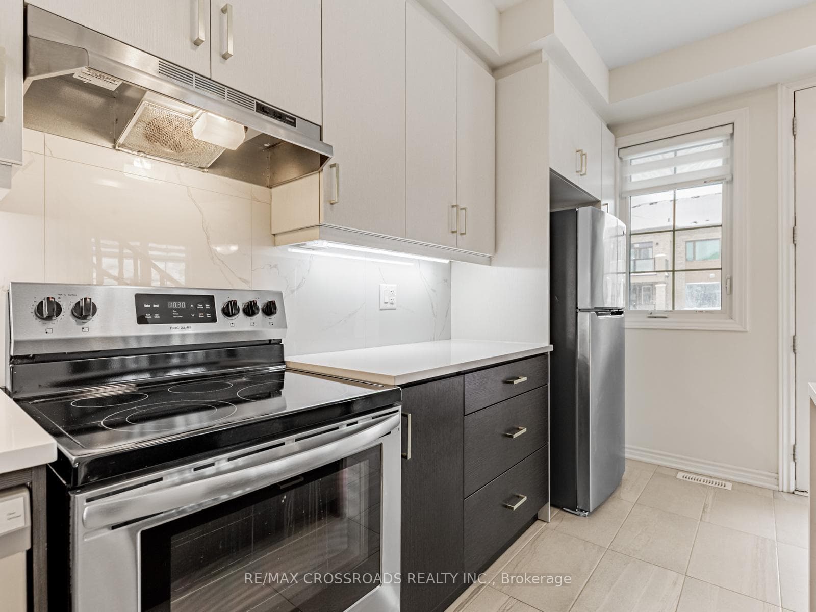 288 Beaverbrae Drive photo 14
