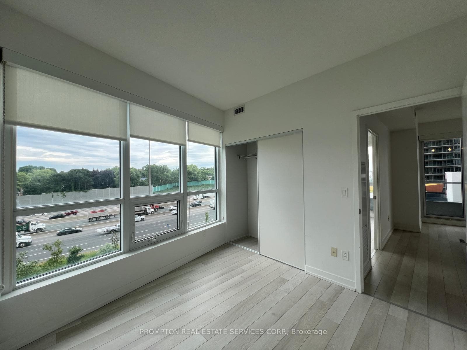 115 Mcmahon Drive Unit 511 photo 13