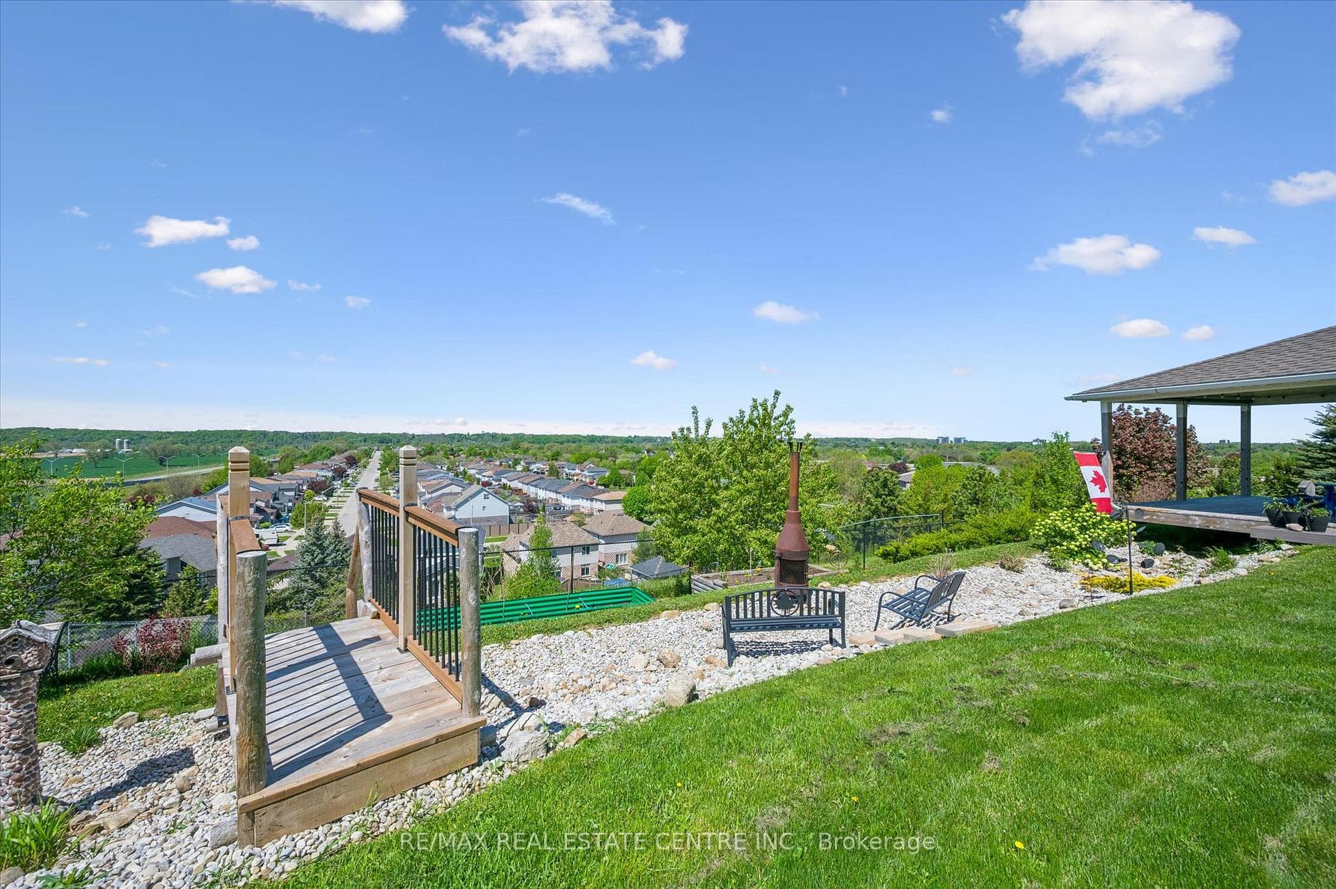 Scenic Rear Yard
