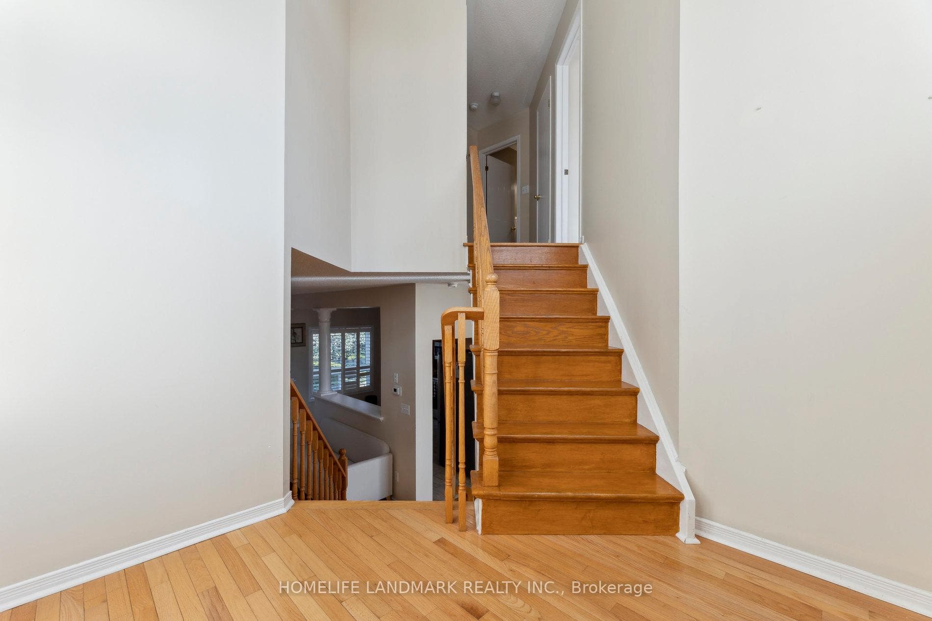 80 Mcfeeters Crescent photo 19