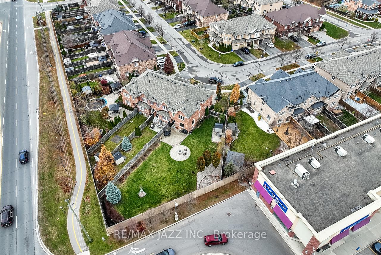 35 Summerside Avenue photo 40