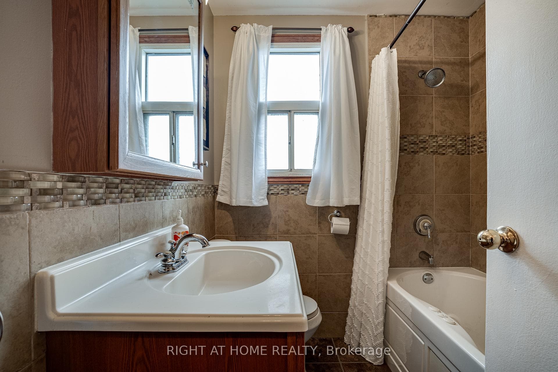 628 Dunn Avenue photo 17
