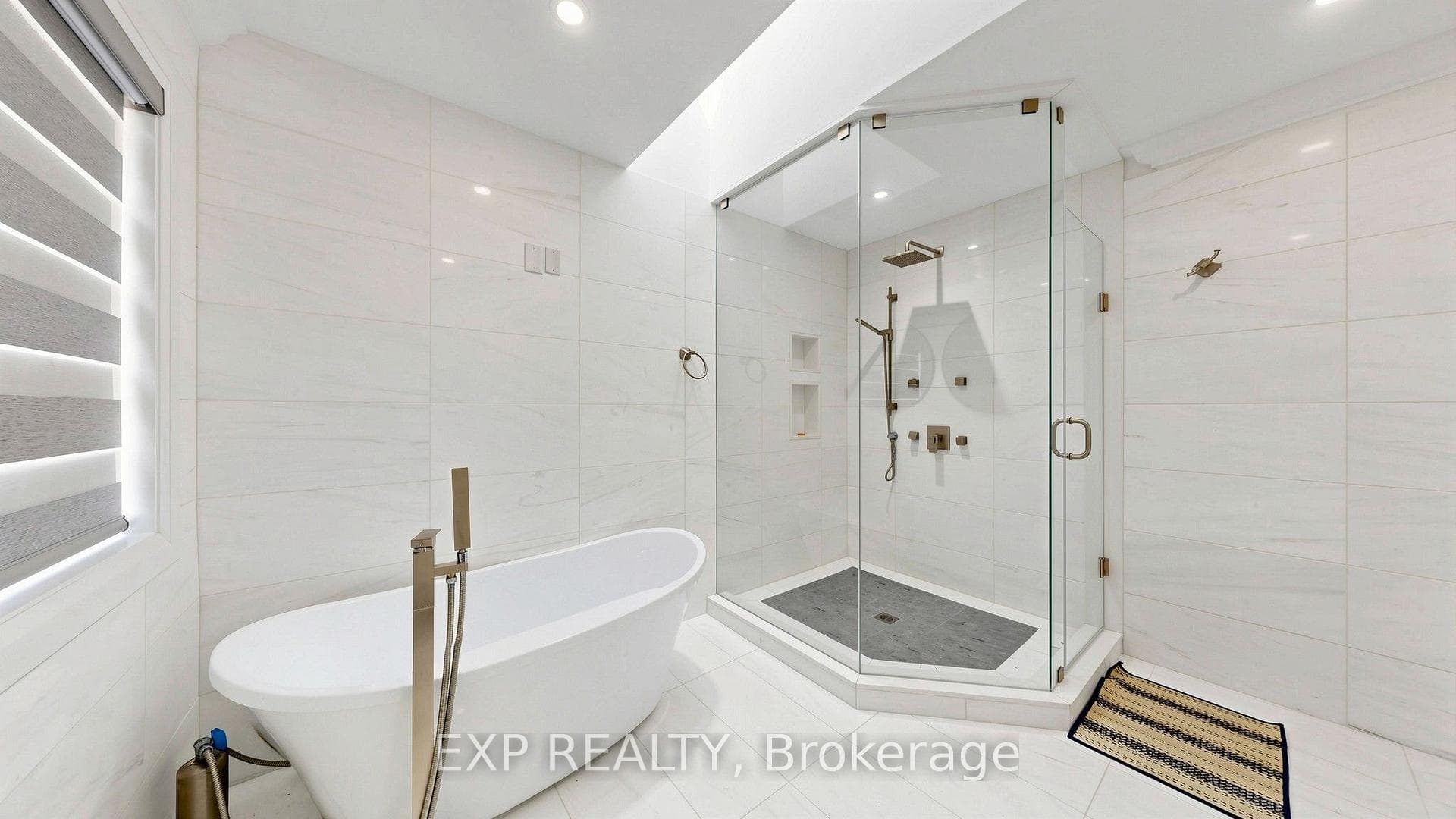 44 Tower Drive photo 32