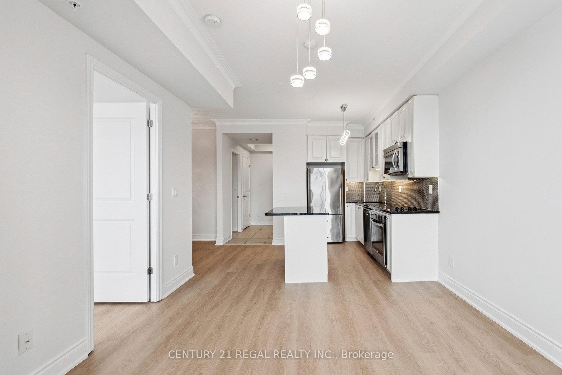 9090 Yonge Street Unit 1206B photo 21