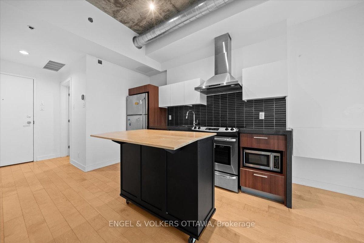 340 McLeod Street Unit 940 photo 5