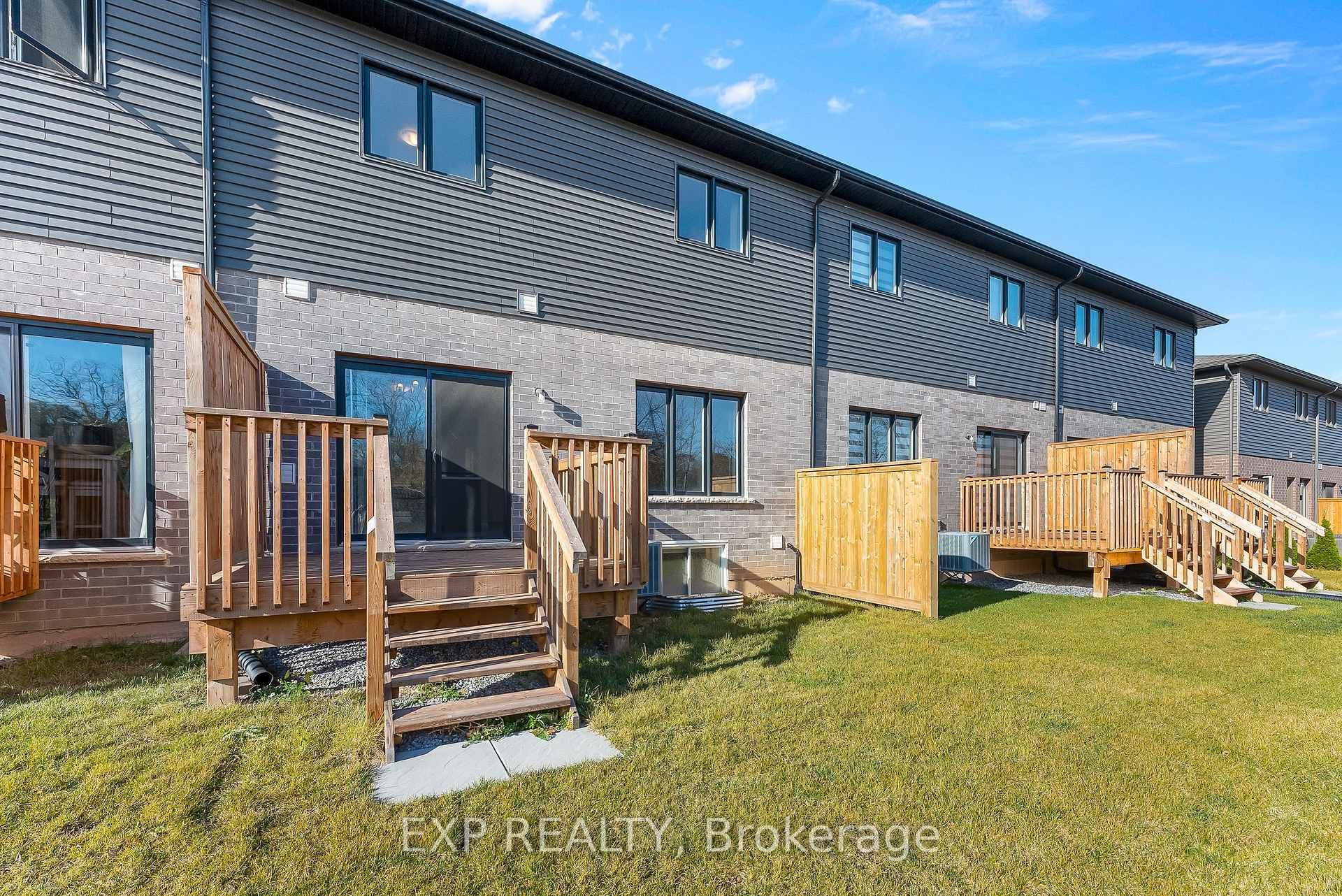 4552 Portage Road Unit 102 photo 19