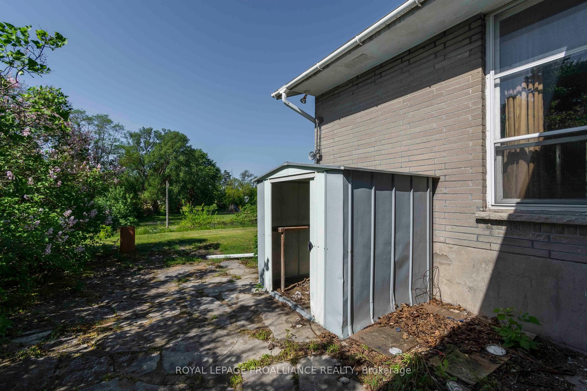 15 Roseland Drive photo 24