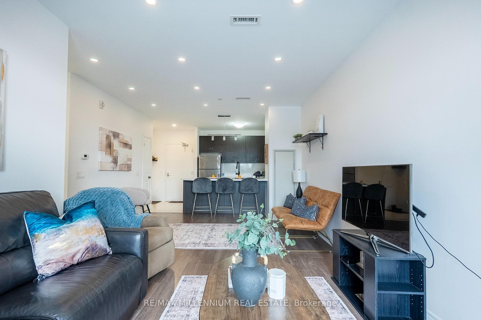 7325 Markham Road Unit 323 photo 14